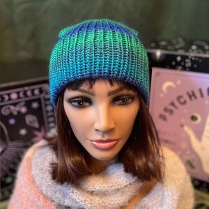 "Blue Skies & Cozy Vibes" – Hand-Knit Slouchy Beanie